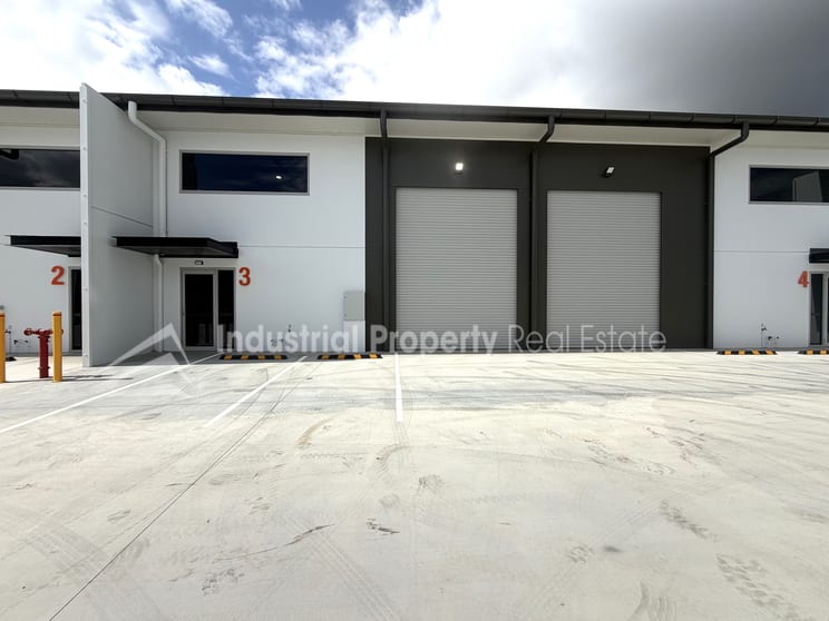 Click to view all images Black Hill NSW 2322 - Image 1