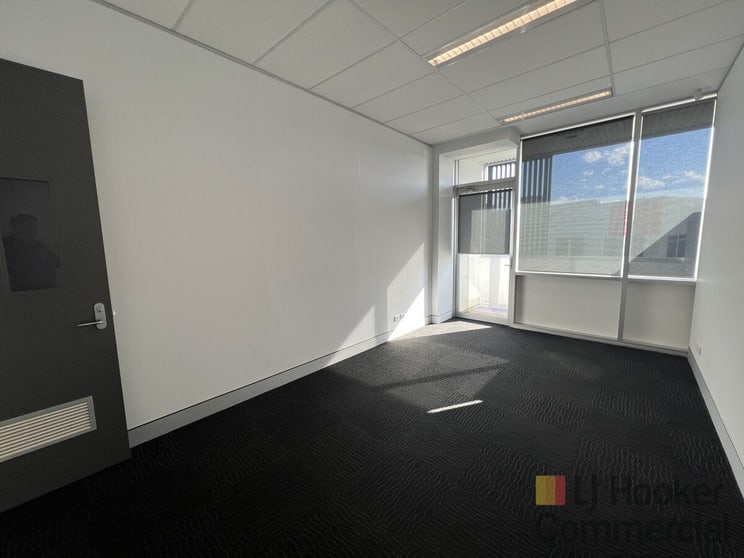 Click to view all images Suite 3 & 5/18 Karalta Road Erina NSW 2250 - Image 2