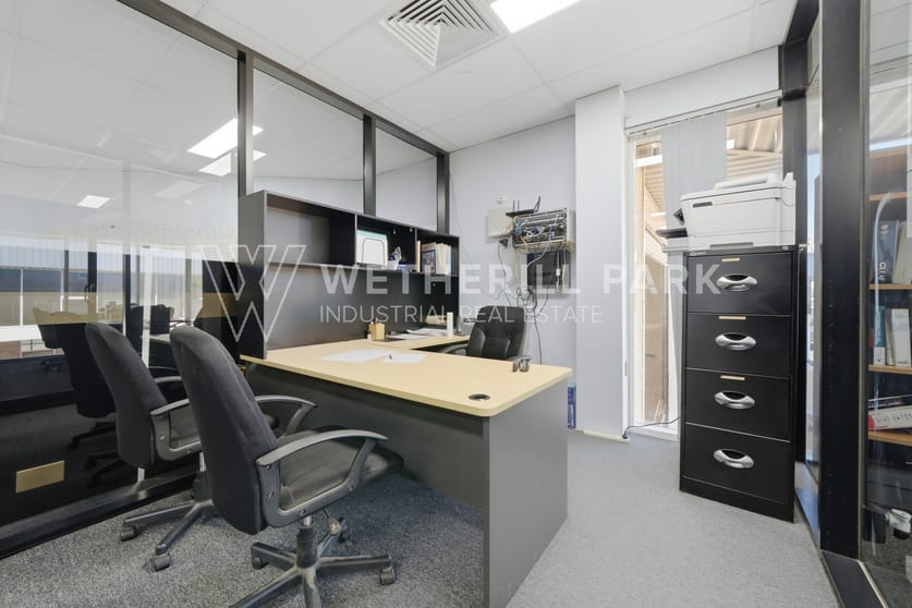 Click to view all images Wetherill Park NSW 2164 - Image 3