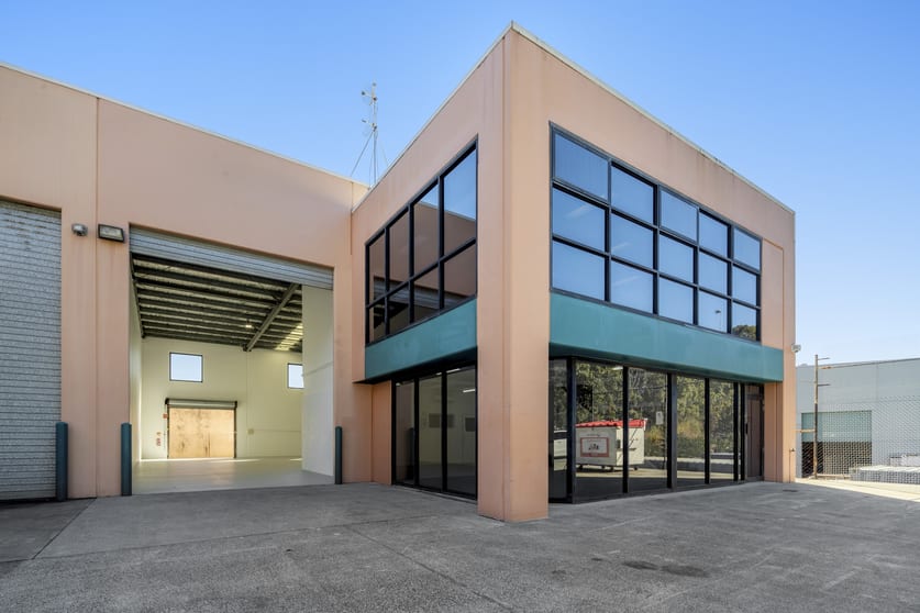 Click to view all images 4/8 Ives Street Murarrie QLD 4172 - Image 2