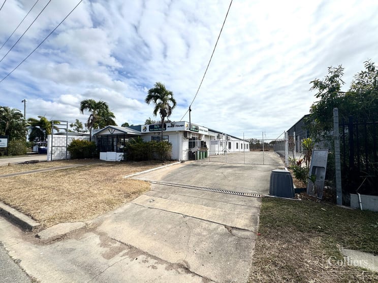 Click to view all images 15 Hamill Street Garbutt QLD 4814 - Image 1