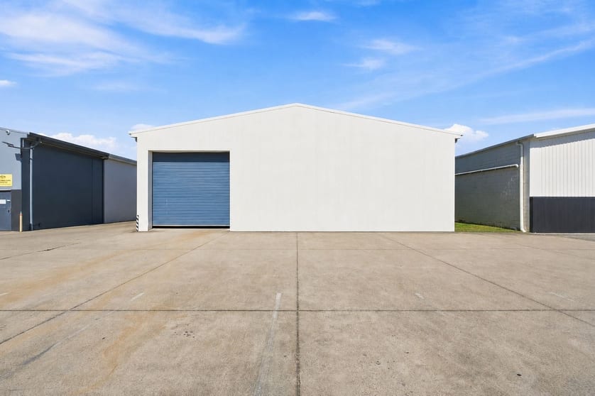 Click to view all images 15 Gateway Drive Biggera Waters QLD 4216 - Image 3