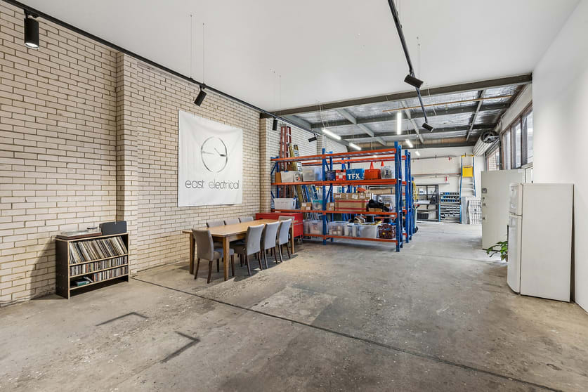 2/111 Darley Street Mona Vale NSW 2103 - Image 2