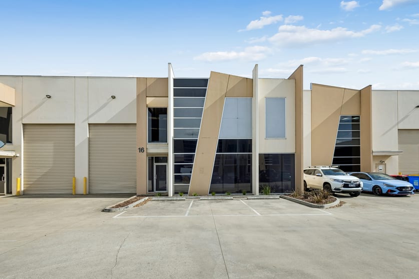 16/7 Lakewood Boulevard Carrum Downs VIC 3201 - Image 2