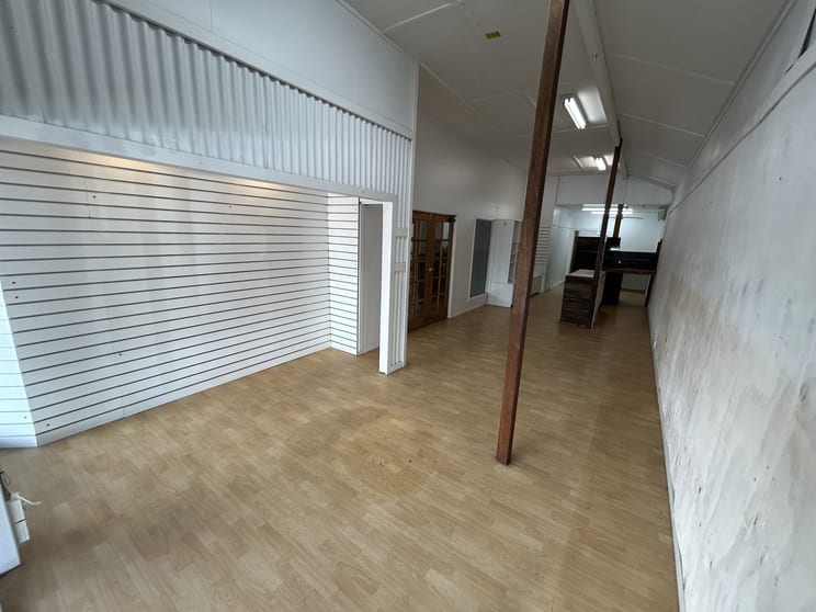 Click to view all images 2/90 Goondoon Street Gladstone QLD 4680 - Image 3