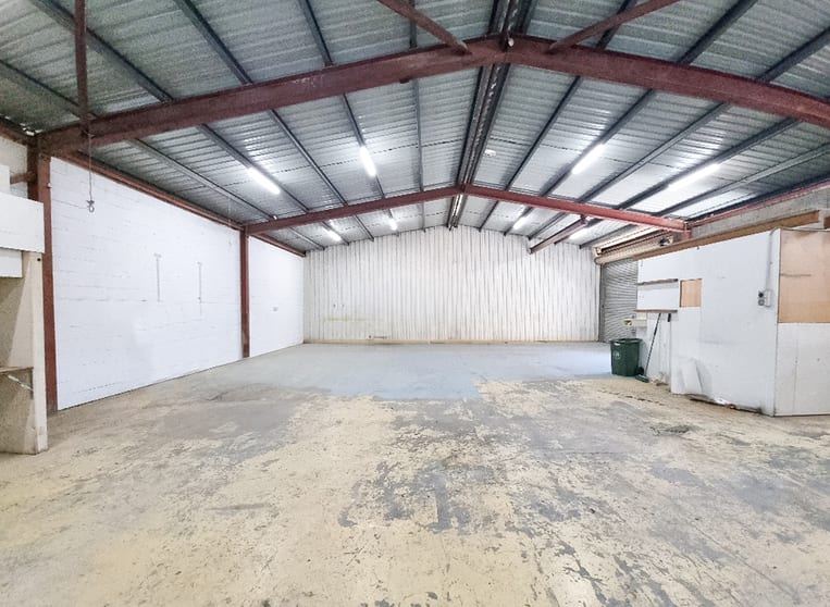 Click to view all images Unit 2A/350 Manns Road West Gosford NSW 2250 - Image 2