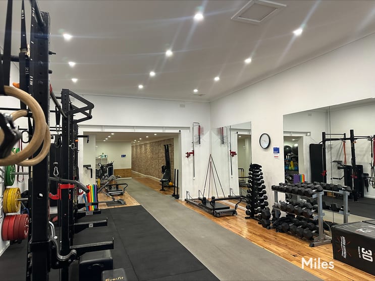 Click to view all images 88 Bell Street Heidelberg Heights VIC 3081 - Image 1