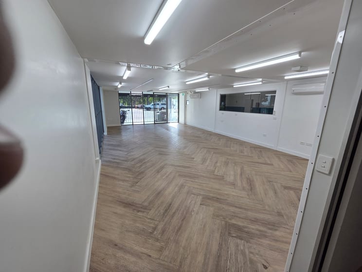 Click to view all images 338 Lytton Road Morningside QLD 4170 - Image 3