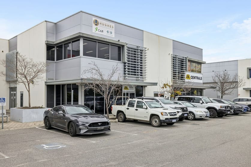 Click to view all images 4/12 Cowcher Place Belmont WA 6104 - Image 1