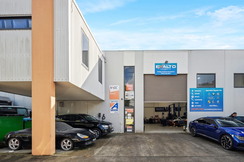 Click to view all images 2/37 Rooks Road Nunawading VIC 3131 - Image 1