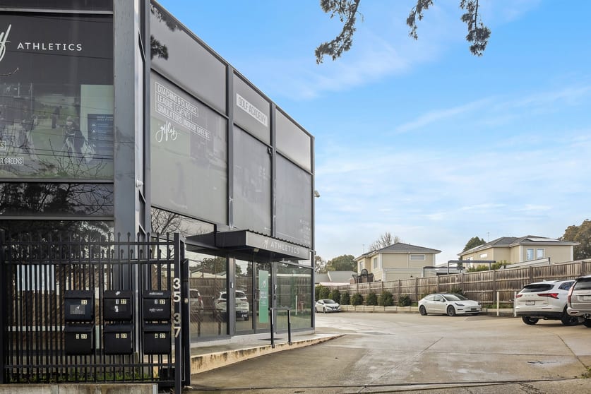Click to view all images 2/37 Rooks Road Nunawading VIC 3131 - Image 2
