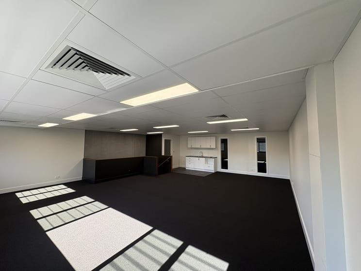 Click to view all images Stage 3 unit 3/90-96 The Entrance Road Erina NSW 2250 - Image 2