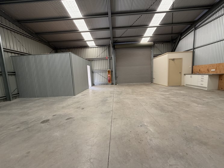 Click to view all images 78 Morrow Road Lonsdale SA 5160 - Image 3