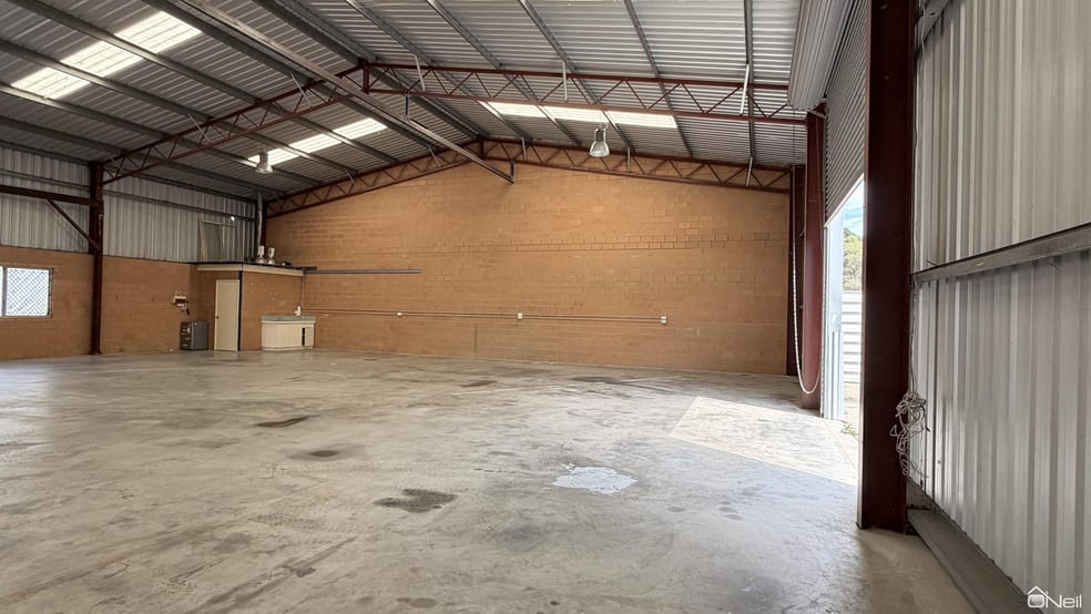 Click to view all images 6/27 Crompton Road Rockingham WA 6168 - Image 3