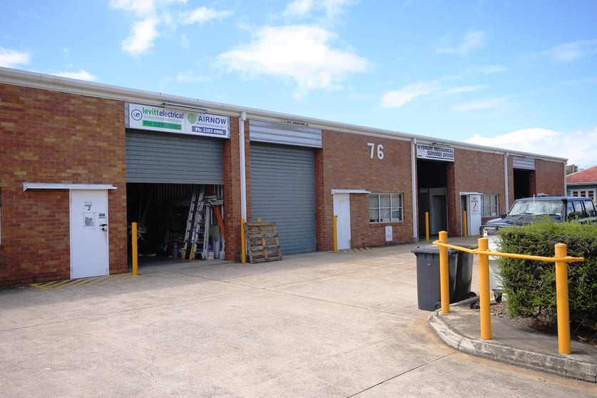 Click to view all images 3/76 Andrew Street Wynnum QLD 4178 - Image 1