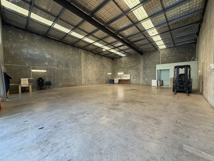 Click to view all images 1/17 Neumann Road Capalaba QLD 4157 - Image 3