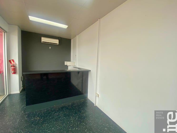 Click to view all images 38B Larkings Street Wangaratta VIC 3677 - Image 3