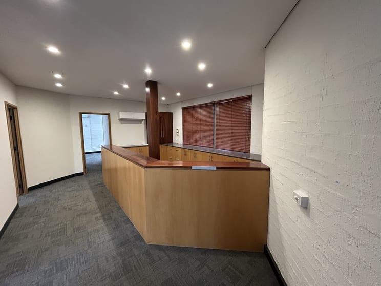 Unit 2/15 Hall Street Lyneham ACT 2602 - Image 3