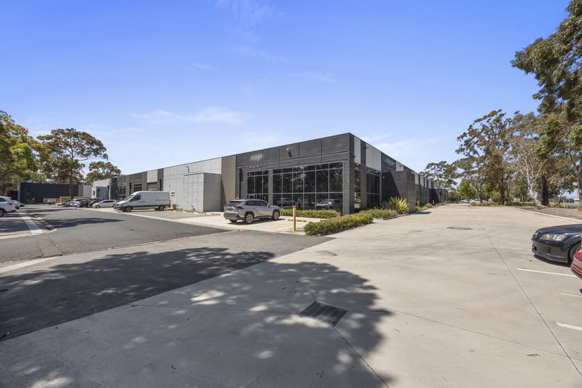 Click to view all images A1/1-5 Lake Drive Dingley Village VIC 3172 - Image 2