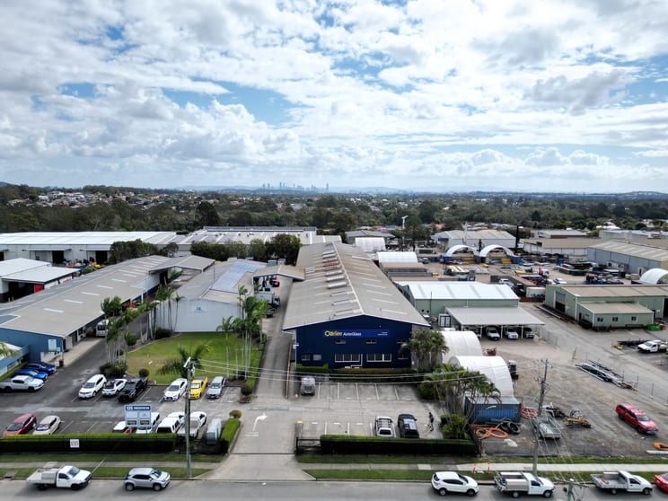 Click to view all images 3 & 4/135 Ingleston Road Tingalpa QLD 4173 - Image 3