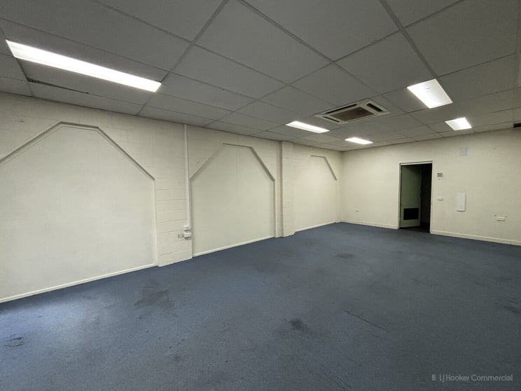 Click to view all images Shop 3/12 Russell Street Toowoomba City QLD 4350 - Image 3