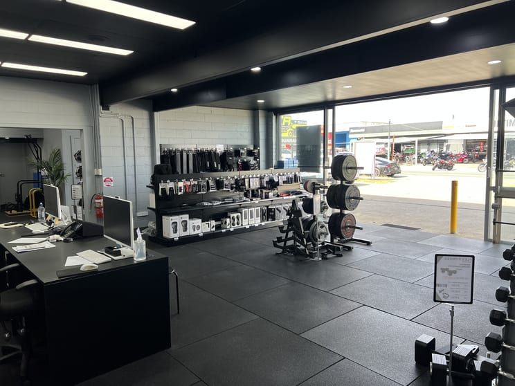 Click to view all images 1-3/74 Moss Street Slacks Creek QLD 4127 - Image 2