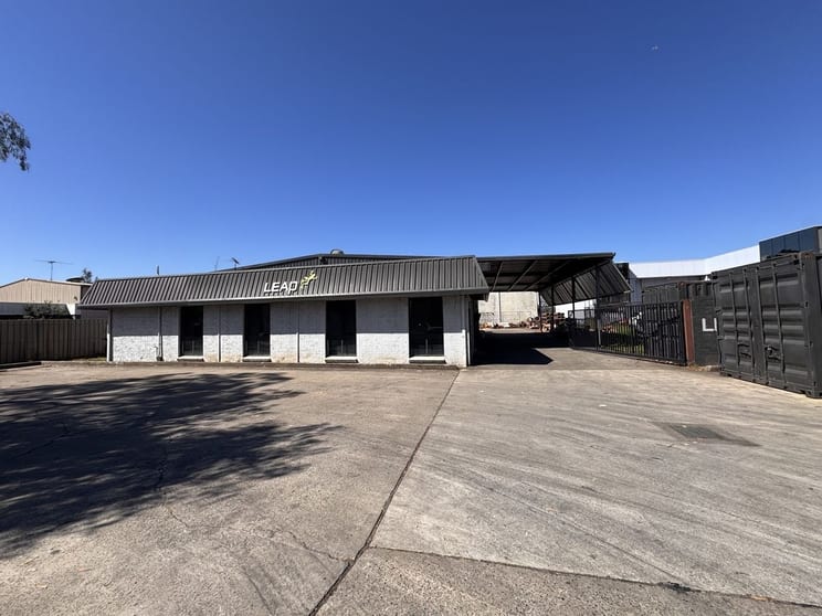 11 York Road Ingleburn NSW 2565 - Image 2