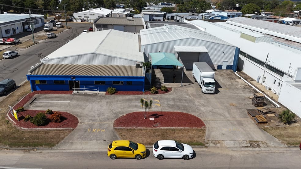 Click to view all images 27-29 Fleming Street Aitkenvale QLD 4814 - Image 2