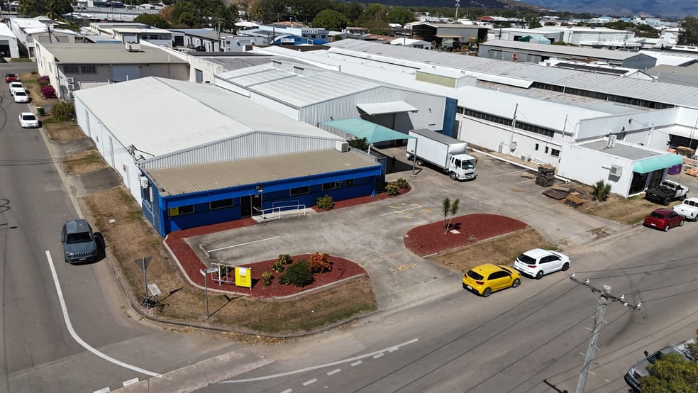 Click to view all images 27-29 Fleming Street Aitkenvale QLD 4814 - Image 3
