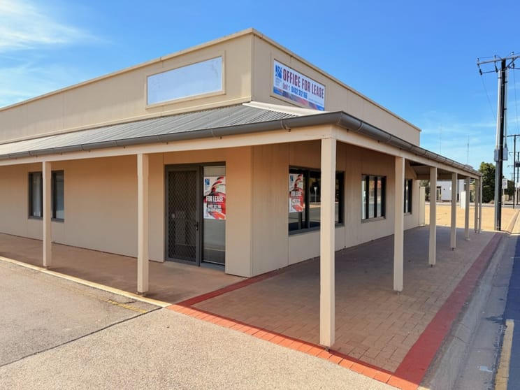 Click to view all images 1/3 Forster Street Kadina SA 5554 - Image 1