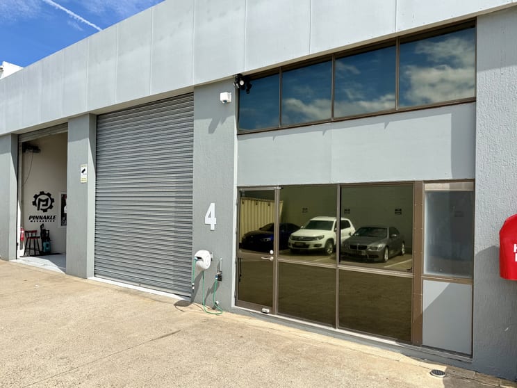 Click to view all images Ashmore QLD 4214 - Image 3