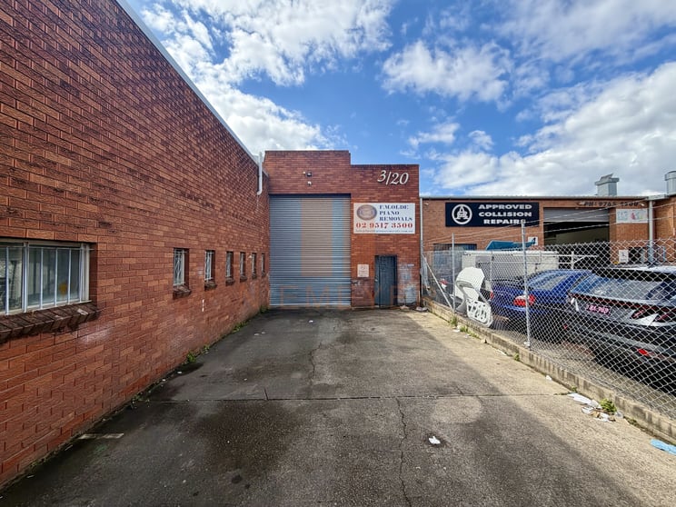Click to view all images Warehouse & Office/20 Regent Crescent Moorebank NSW 2170 - Image 3