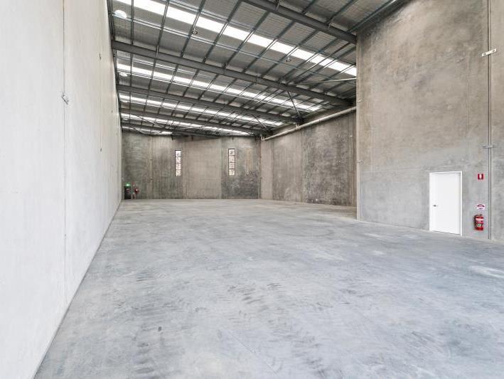 Click to view all images Unit 2/6 Craftsman Close Beresfield NSW 2322 - Image 3