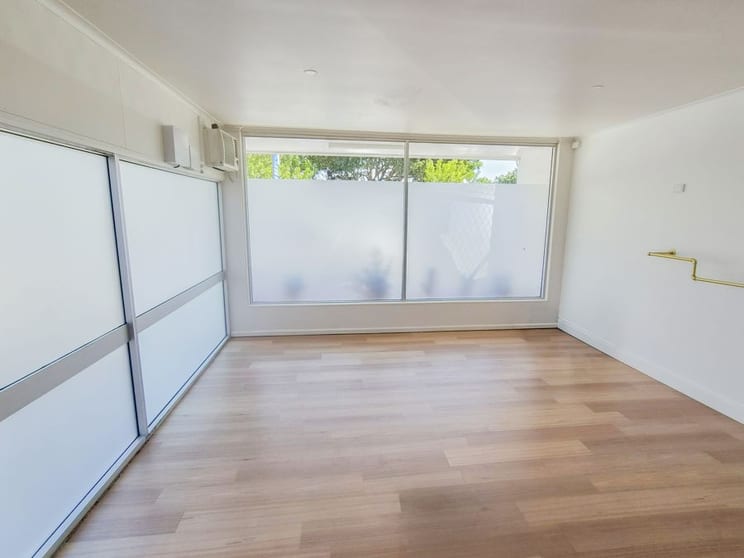Click to view all images Shop 5, 47 Shields Street Cairns City QLD 4870 - Image 2