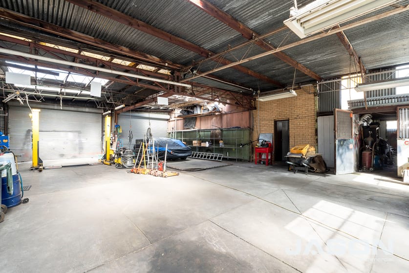 Click to view all images 14 Leo Street Fawkner VIC 3060 - Image 3