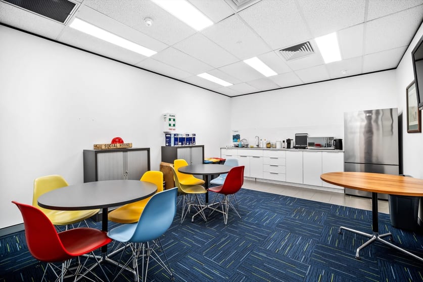 Click to view all images 16 - 18 Wentworth Street Parramatta NSW 2150 - Image 3
