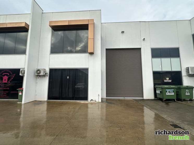Click to view all images 8/24 Bormar Drive Pakenham VIC 3810 - Image 1