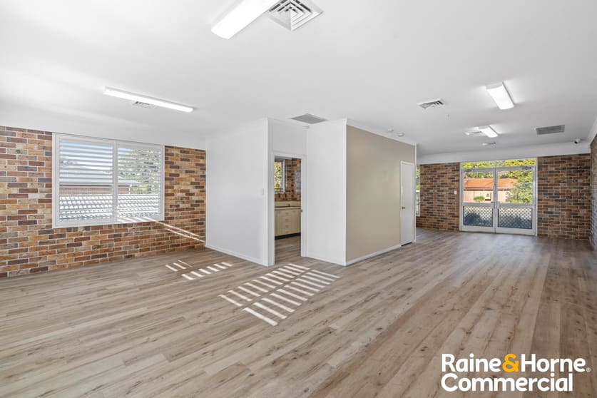 4/199 Avoca Drive Green Point NSW 2251 - Image 3