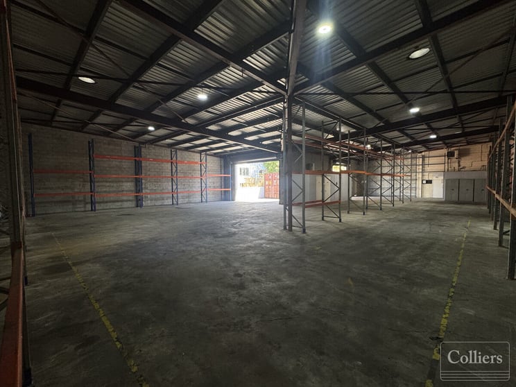 Click to view all images 36 Macrossan Street South Townsville QLD 4810 - Image 3