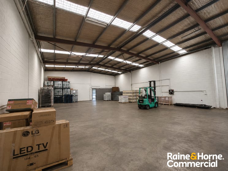 Click to view all images 3/23 Peachtree Road Penrith NSW 2750 - Image 3