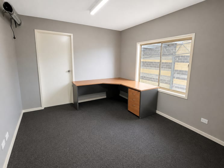 Click to view all images Unit 14/45 Bayldon Road Queanbeyan NSW 2620 - Image 3