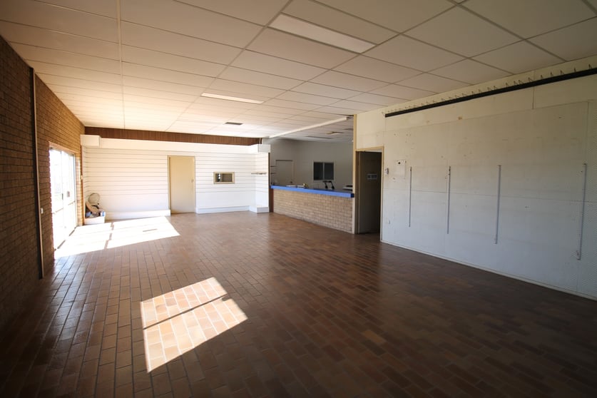 Click to view all images 5-7 Hicks Street Emerald QLD 4720 - Image 3