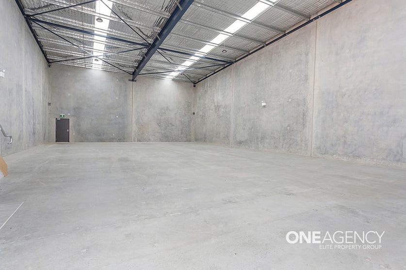 Click to view all images 1/6 Shaban Street Albion Park Rail NSW 2527 - Image 2