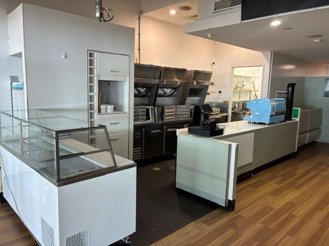 Click to view all images Suite 4a 99 Esplanade Cairns City QLD 4870 - Image 3