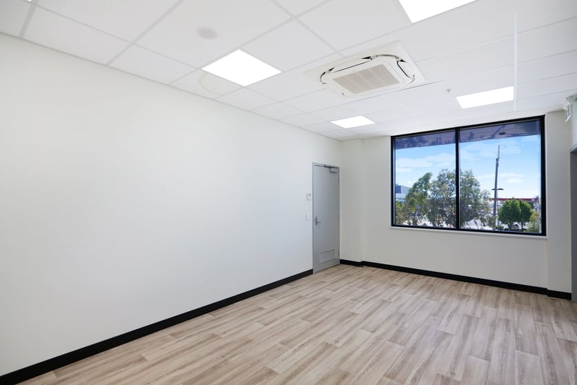 Click to view all images 980 Abernethy Road High Wycombe WA 6057 - Image 4