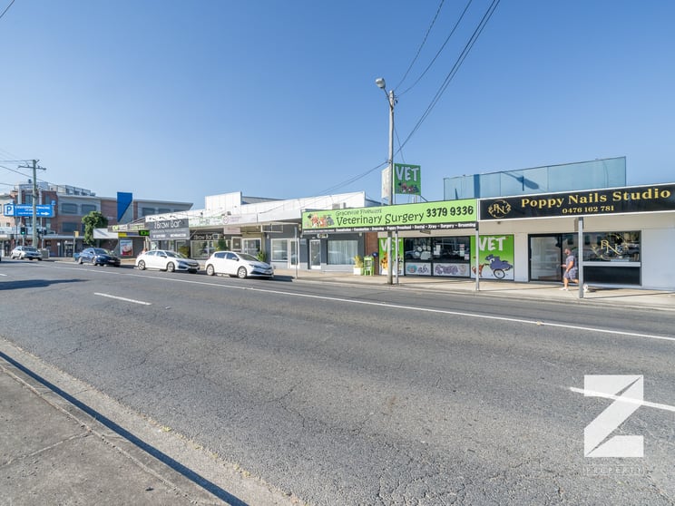 Click to view all images 314 OXLEY ROAD Graceville QLD 4075 - Image 1