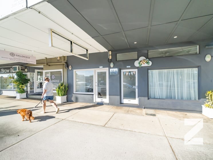 Click to view all images 314 OXLEY ROAD Graceville QLD 4075 - Image 2