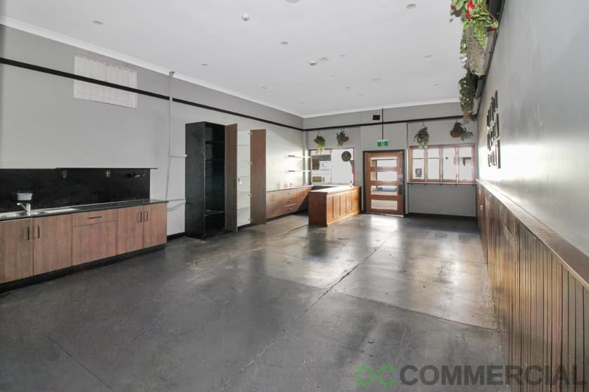 Click to view all images 3/25-27 Bell Street Toowoomba City QLD 4350 - Image 3