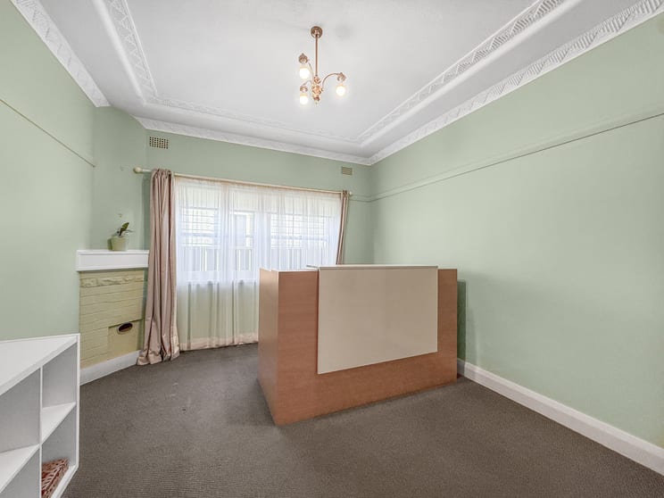 Click to view all images 326 Keira Street Wollongong NSW 2500 - Image 2