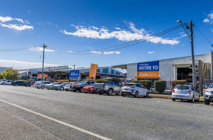 Click to view all images 17-27 Carlyle Street Mackay QLD 4740 - Image 2